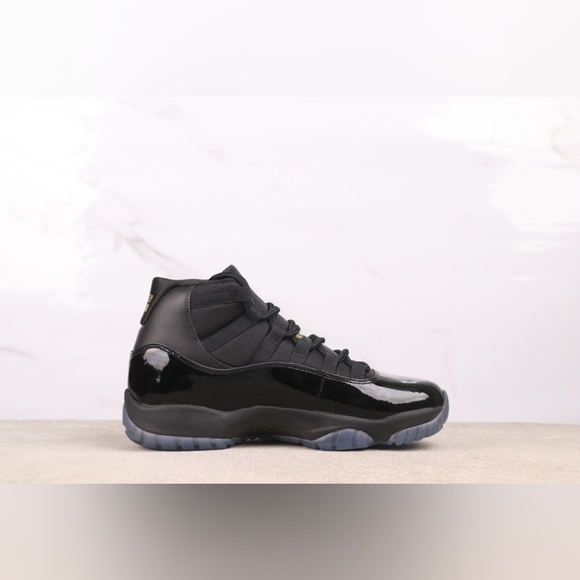 Nike Air Jordan 11 Retro \